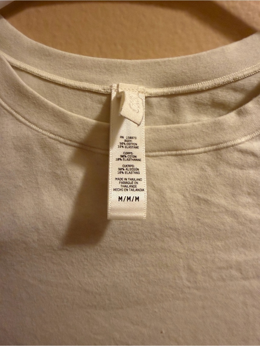 Skims Classic Crewneck Women's Tee - Cream with a small flaw in the back - Picture 4 of 4